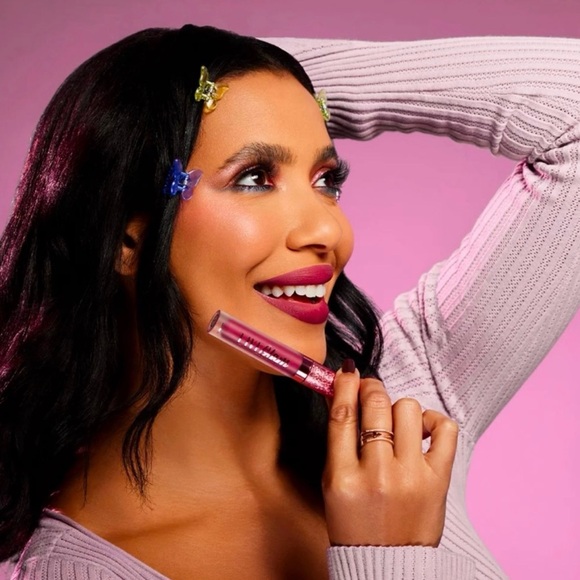 ๐๐๐ LIVEGlam "Facts" Matte Liquid Lippie - Picture 4 of 4